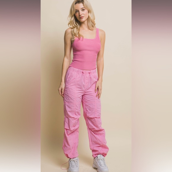 38 Fabulous Parachute Pants with Elastic Waist - Picture 5 of 6